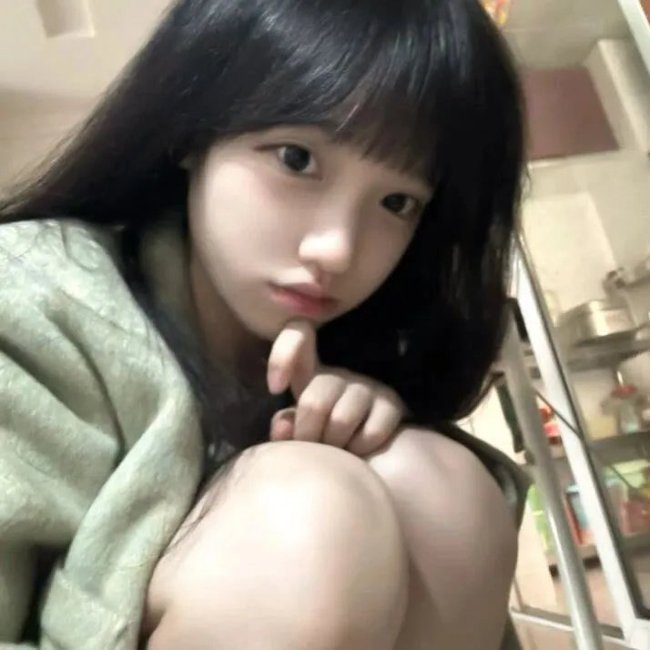 龙纹身的女孩